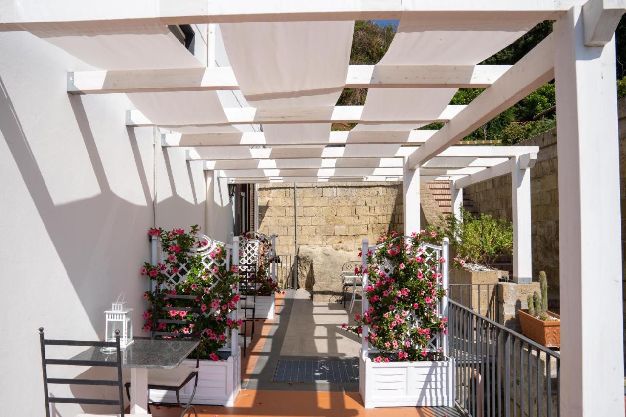 Le Stanze Di Sissi - Luxury Suites Νάπολη Εξωτερικό φωτογραφία