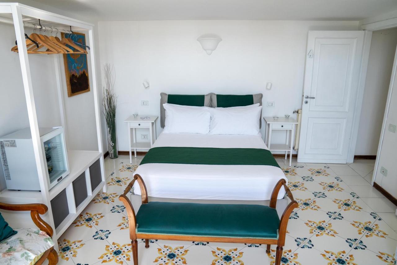 Le Stanze Di Sissi - Luxury Suites Νάπολη Εξωτερικό φωτογραφία