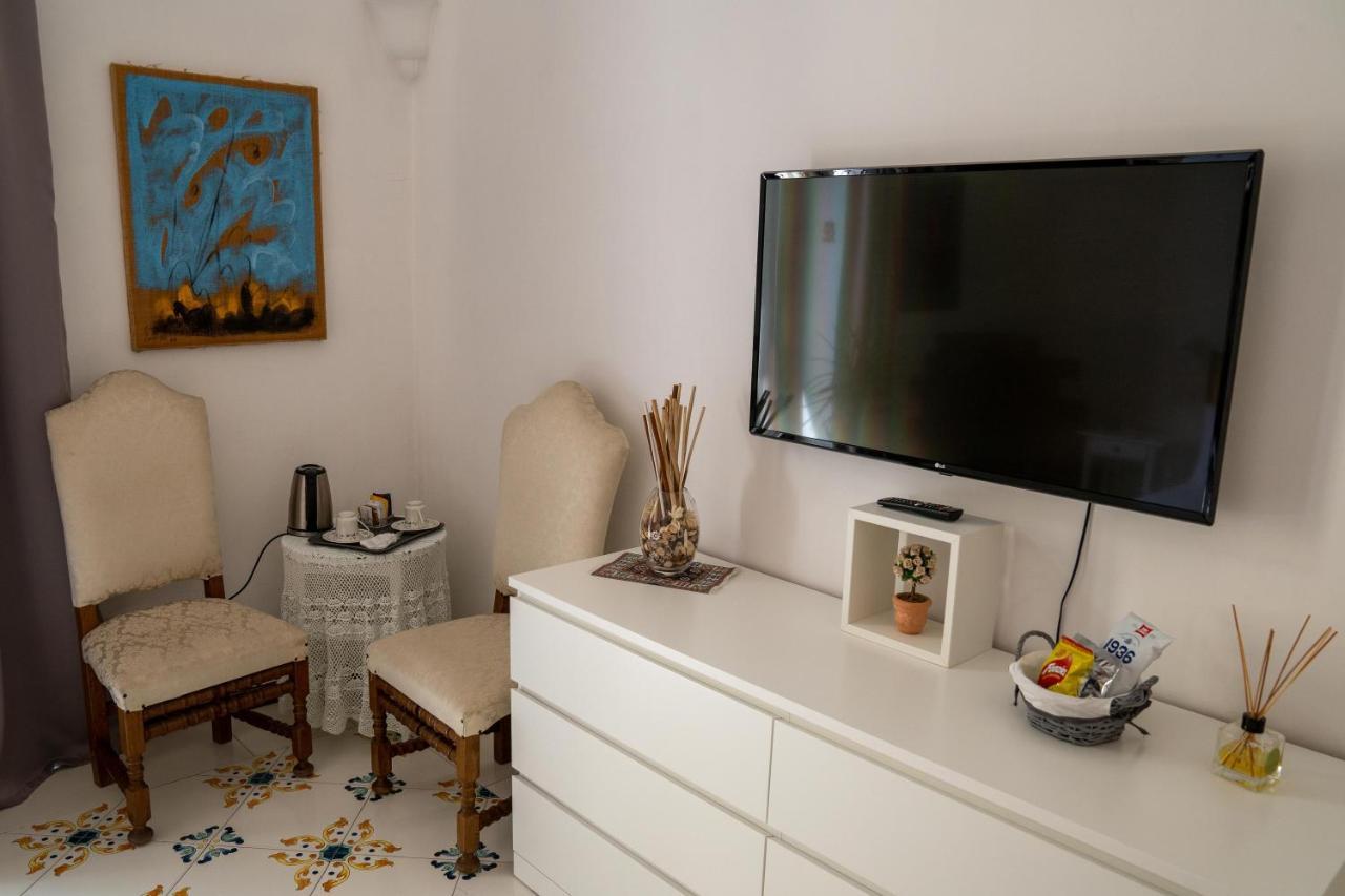 Le Stanze Di Sissi - Luxury Suites Νάπολη Εξωτερικό φωτογραφία