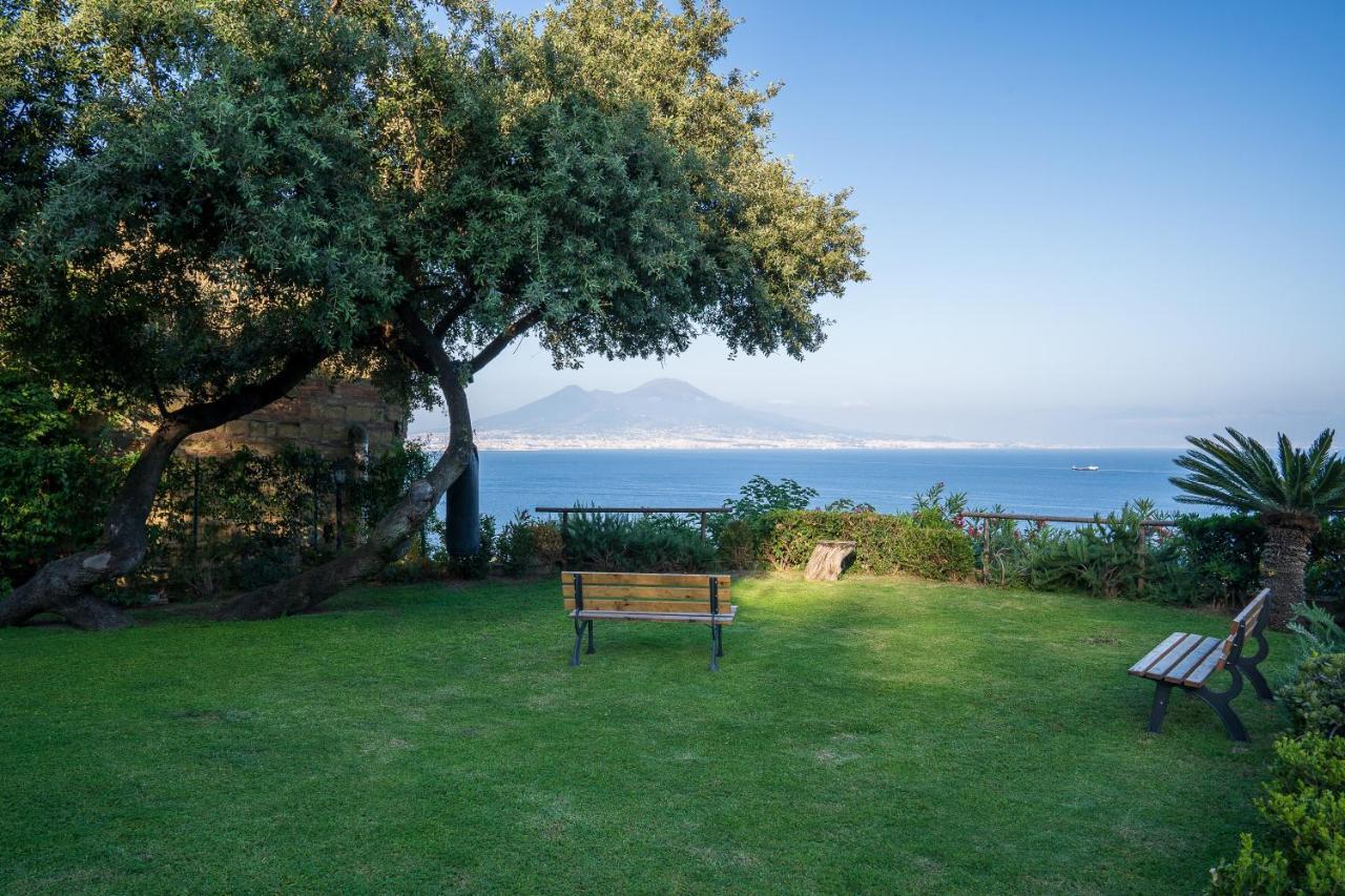 Le Stanze Di Sissi - Luxury Suites Νάπολη Εξωτερικό φωτογραφία