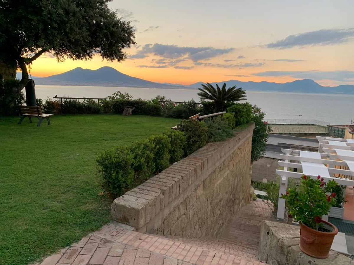 Le Stanze Di Sissi - Luxury Suites Νάπολη Εξωτερικό φωτογραφία