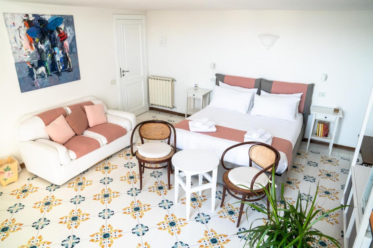 Le Stanze Di Sissi - Luxury Suites Νάπολη Εξωτερικό φωτογραφία